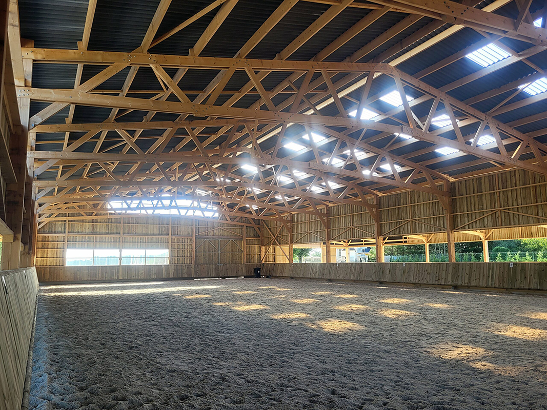Charpente, couverture et bardage dun manege equestre, Le Plessis Trevis, 2024