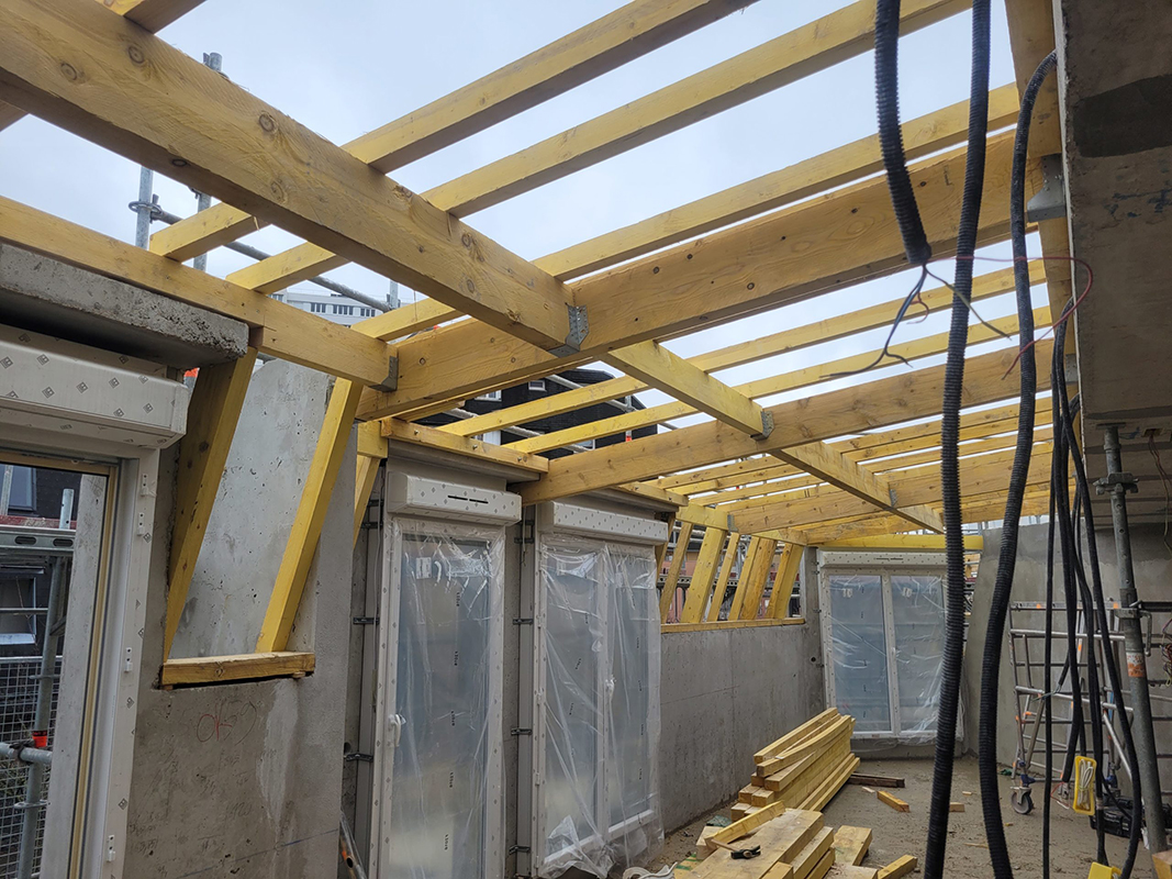 Charpente mansard d'immeuble d'habitation collective, Ivry sur Seine, 2024