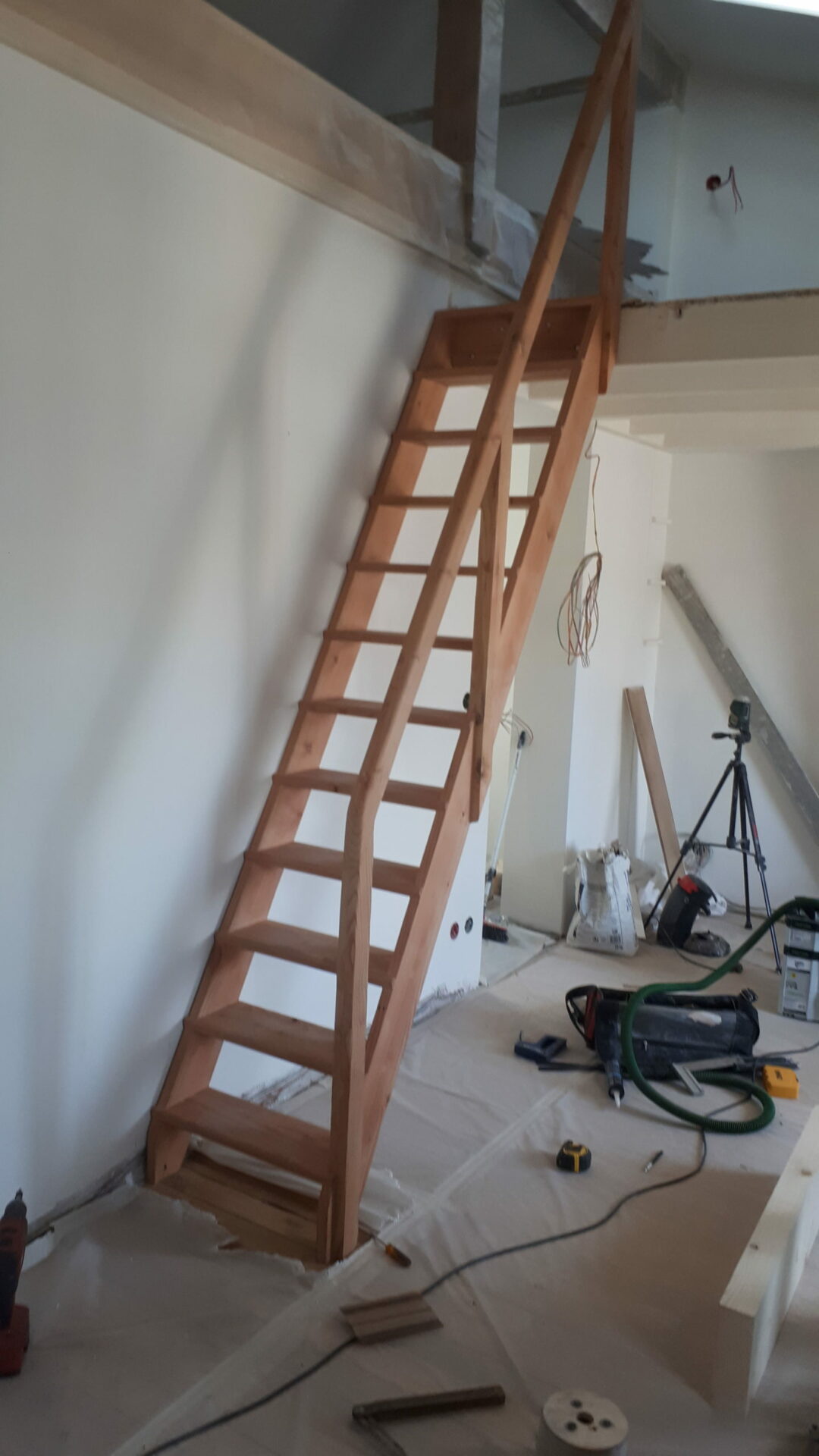 Echelle de meunier en douglas, Paris, 2022